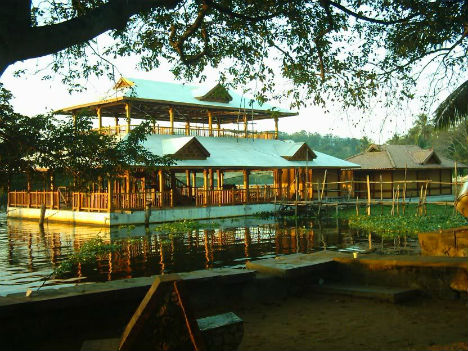 Veli Lake Floating Restaurant, Trivandrum