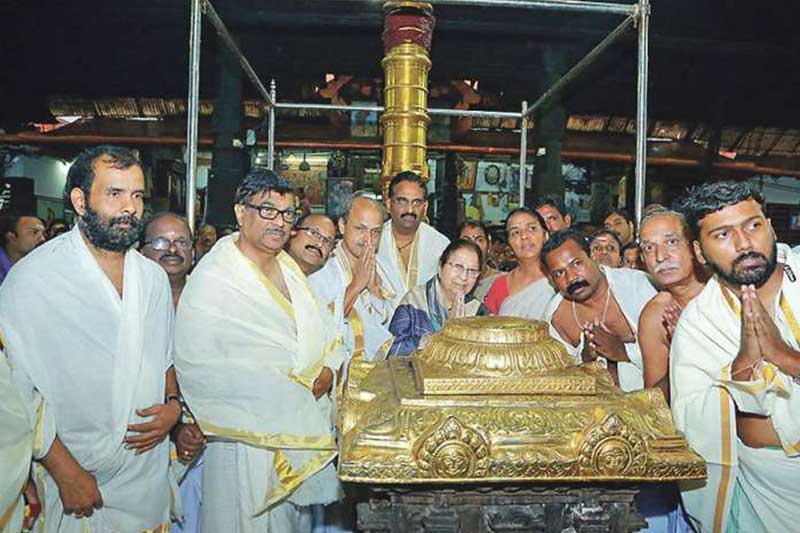 facts about speaker Sumitra Mahajan 