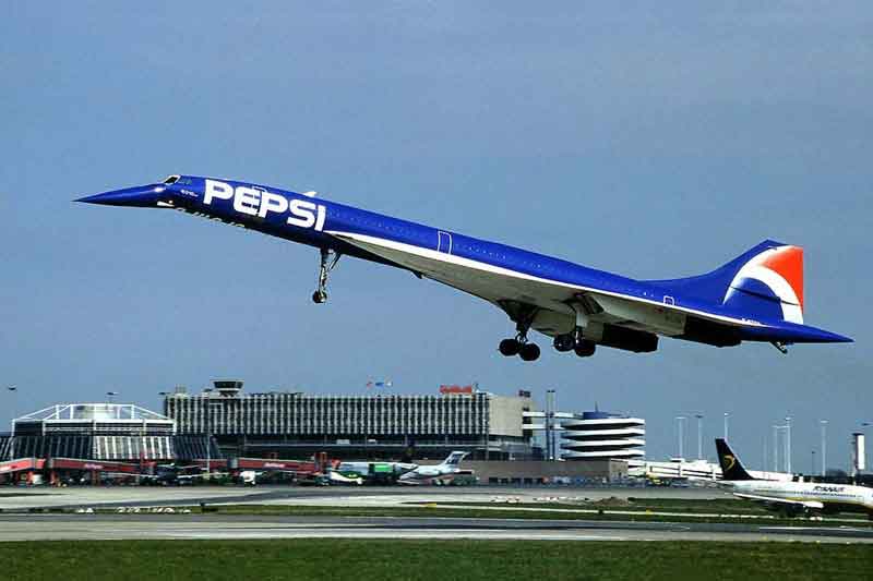 Seven contemporary airline liveries