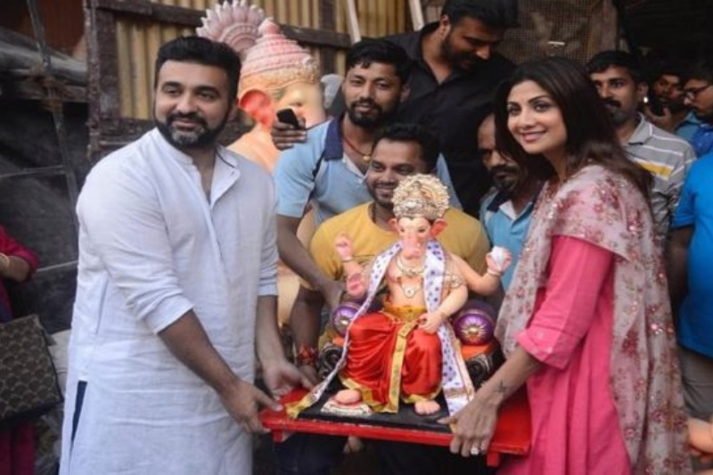 Bollywood celebrates ganpati