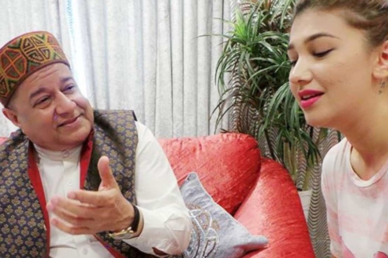 Bigg Boss Anup Jalota Jasleen trolled