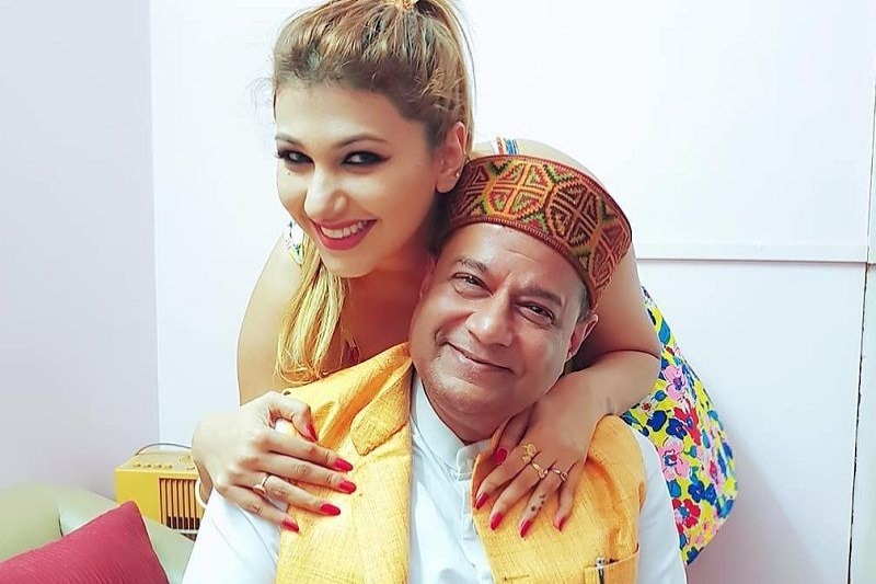 Bigg Boss Anup Jalota Jasleen trolled