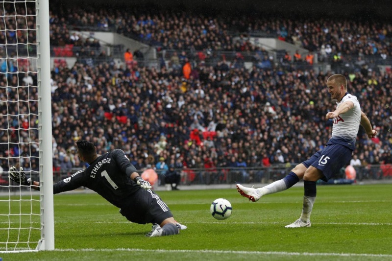 Tottenham beat Cardiff City 1-0