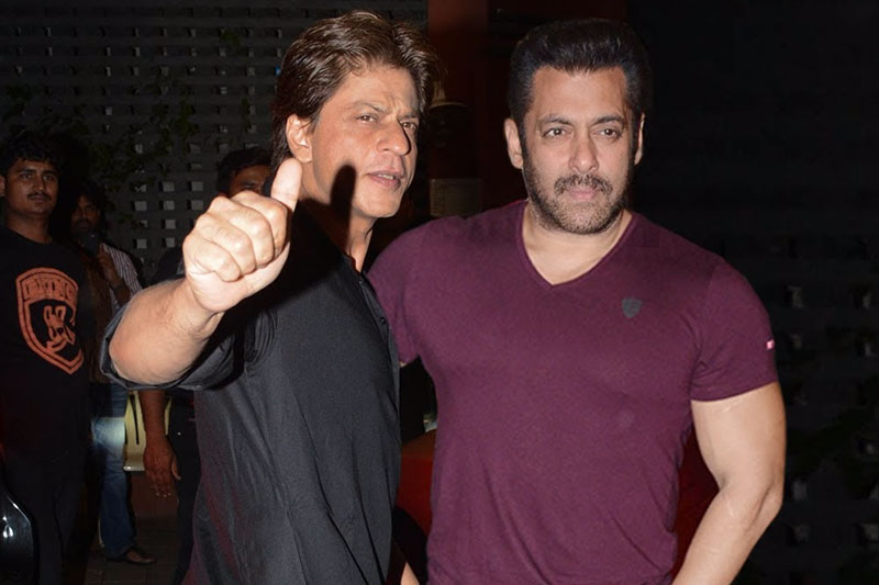 Watch: SRK greeting Salman Khan fans while promoting 'Zero'