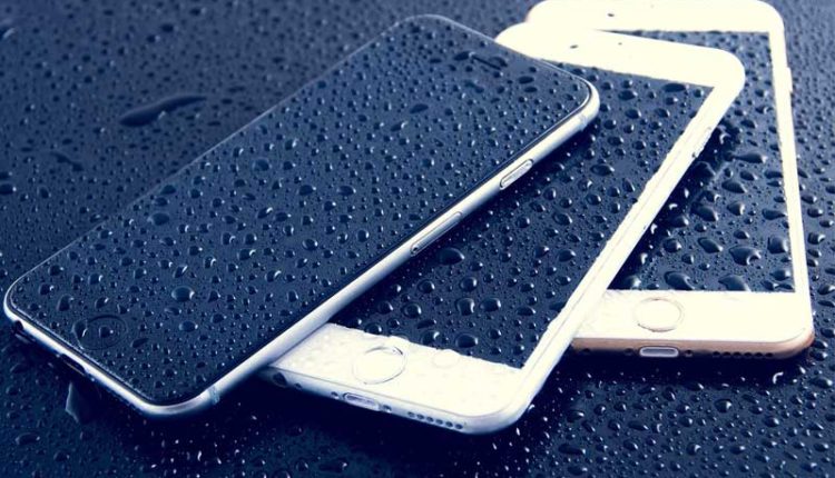 tips-to-save-phone-from-water-holi