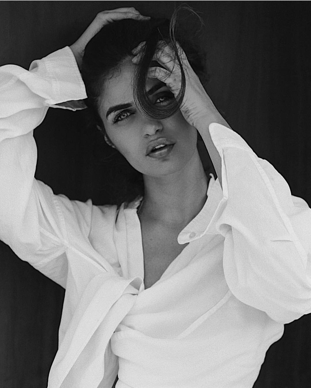 Gabriella Demetriades photos: 21 sizzling and hot pictures of Arjun's GF