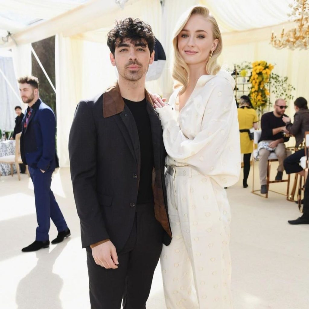 Sophie Turner & Joe Jonas lovey dovey pictures gives us relationship goals