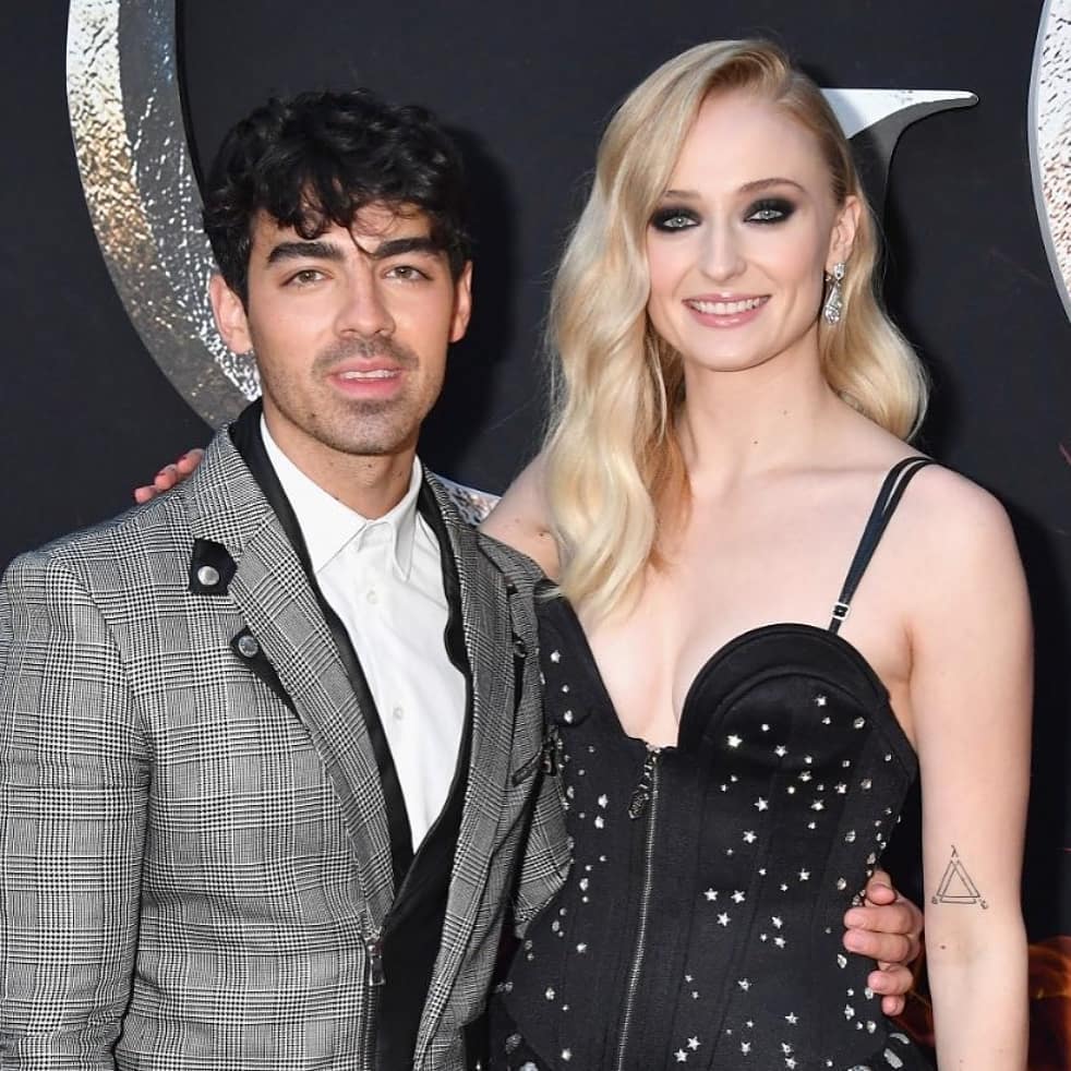 Sophie Turner & Joe Jonas lovey dovey pictures gives us relationship goals