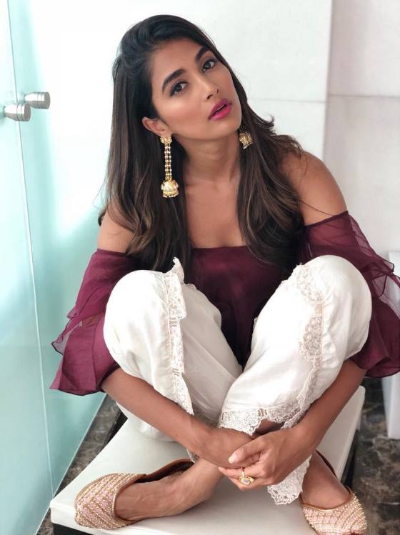 20 Best Pooja Hegde Pictures, Photos and Images