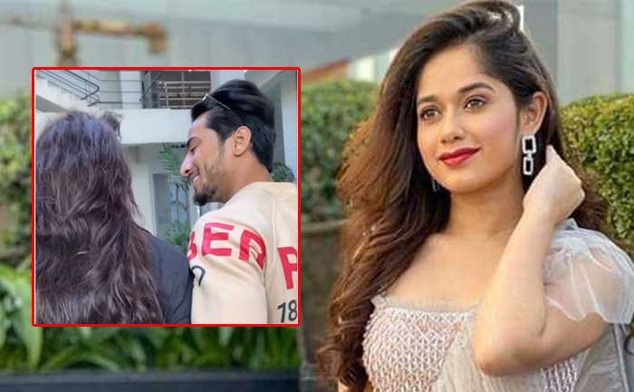 Jannat Zubair catches TikTok star Mr Faisu with another girl, Watch video