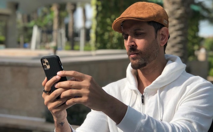 Hrithik Roshan "Keeps it real' with his latest photos and fans are