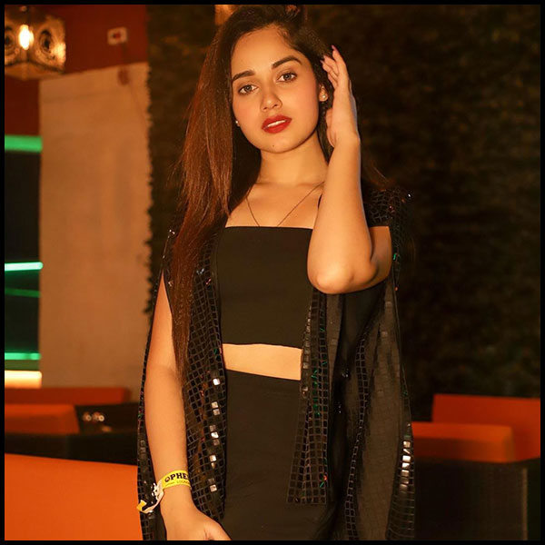 Tik Tok star Jannat Zubair Rahmani slays in black dress