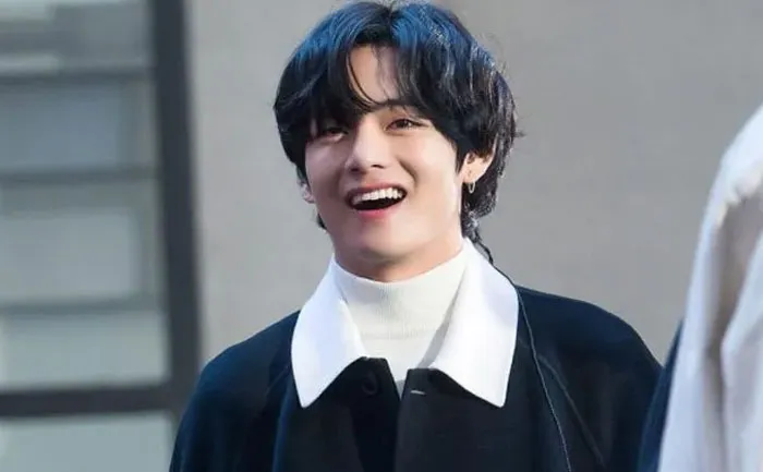 BTS's V becomes the only person in the world to have Three Tweets over 2 Million likes