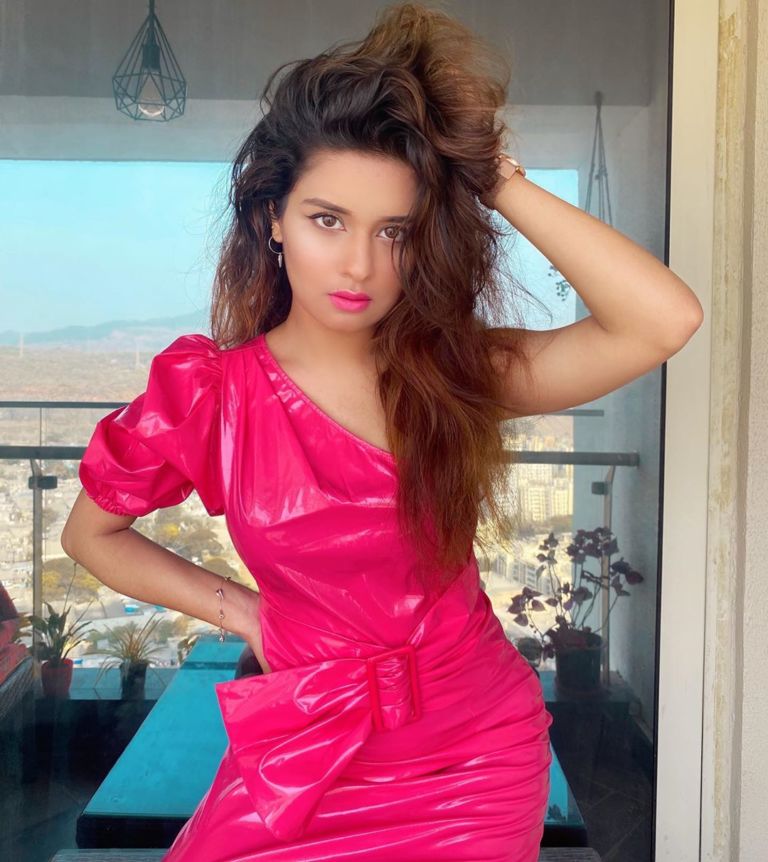 Tik-Tok Star Avneet Kaur THESE photos are a treat to the eyes