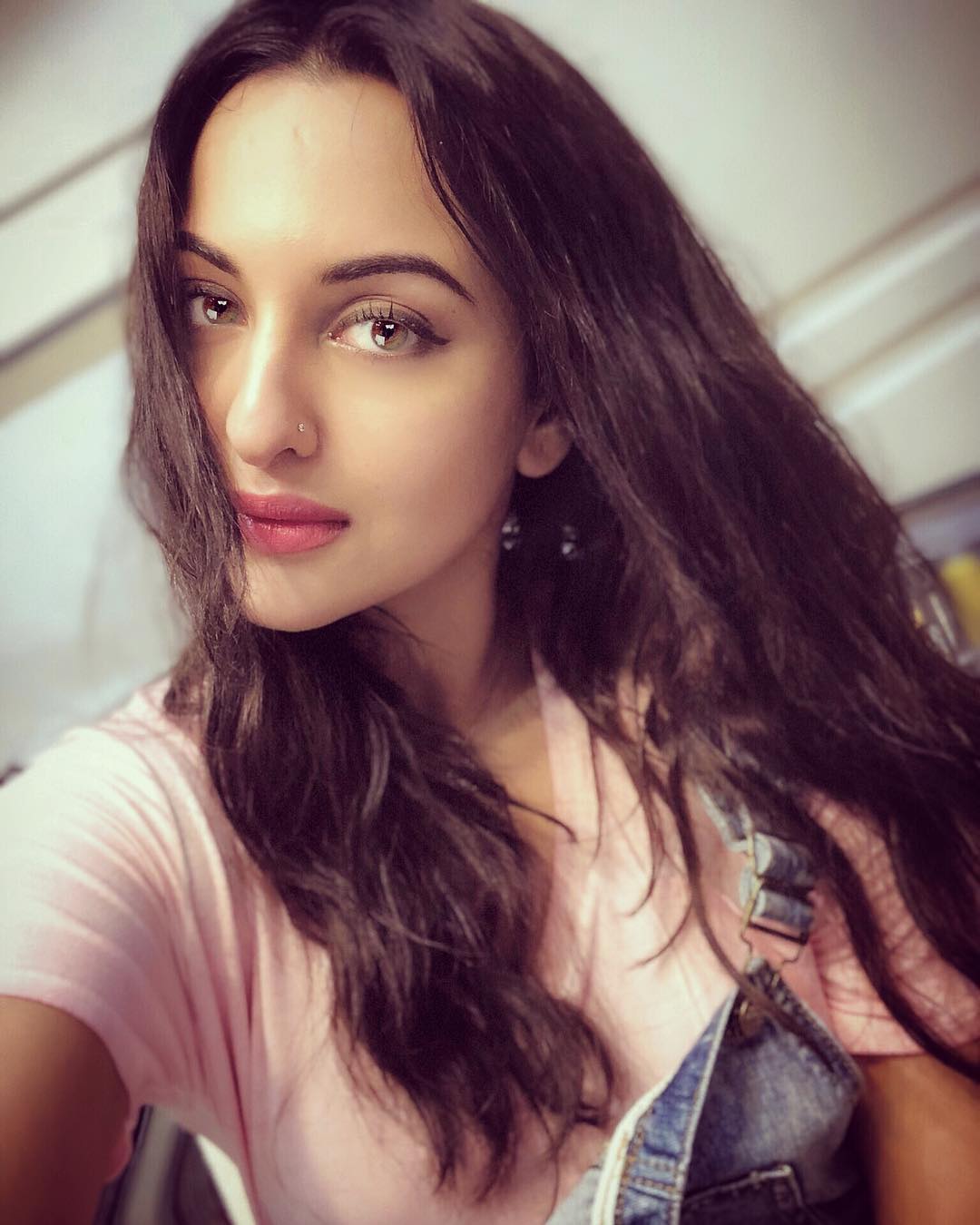 Sonakshi Sinha Birthday Special These Photos Of The Actress Prove That She Is A Queen Of Selfies