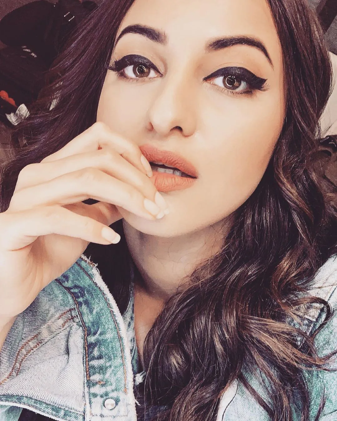 Sonakshi Sinha Birthday Special These Photos Of The Actress Prove That She Is A Queen Of Selfies