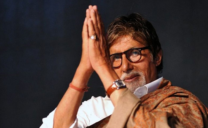 Amitabh Bachchan thanks his fans, says, "My unending gratitude and love"