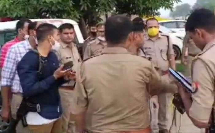 8 cops killed 6 injured raid vikas dubey home