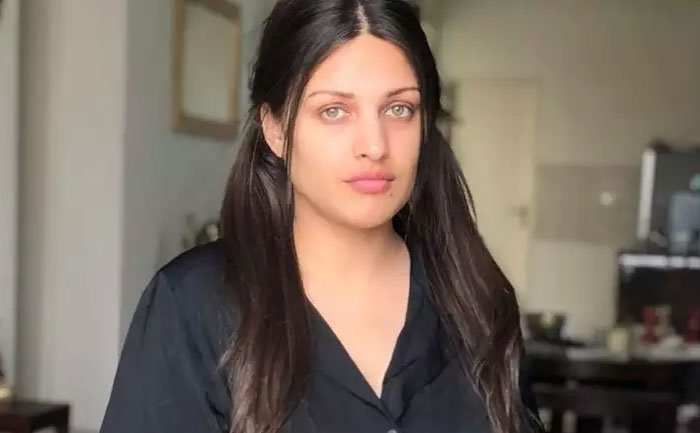covid positive himanshi rushed to hospital