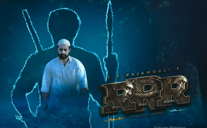 Rrr Teaser Ram Charan Introduces Jr Ntr As Komaram Bheem 2684