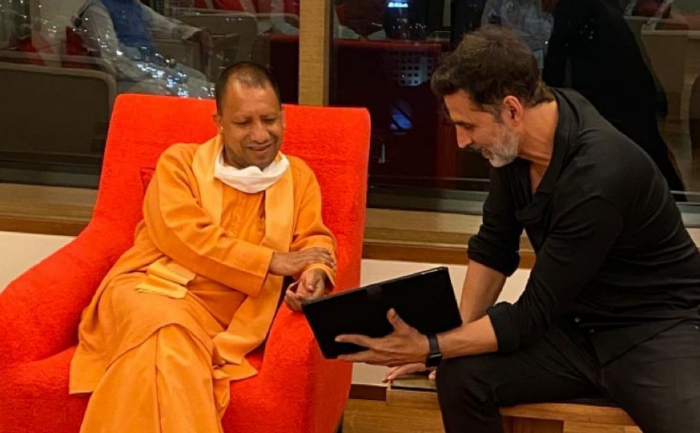 Yogi and Akshay Kumar