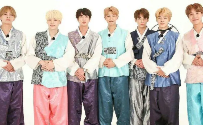 Bts Celebrates Lunar New Year In Traditional South Korean Outfits View