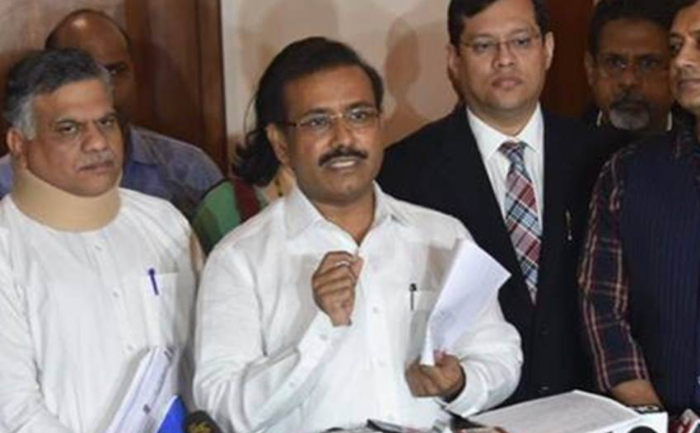Rajesh Tope, Maharashtra Health Minister Covishield
