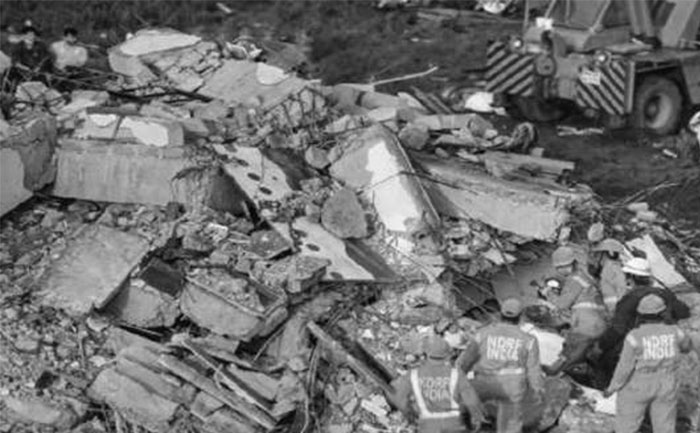 mumbai building collapse 3 killed