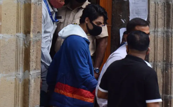 shah rukh khan son aryan khan,