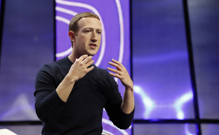 mark zuckenberg loses billions fb insta down