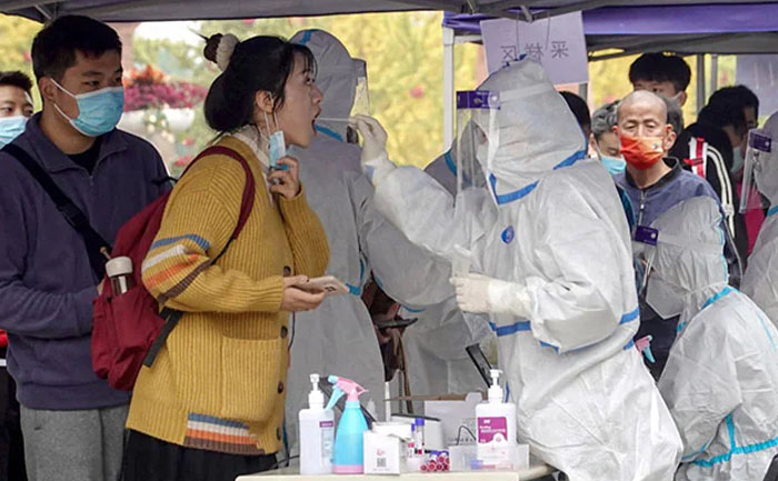 china locks city covid outbreak